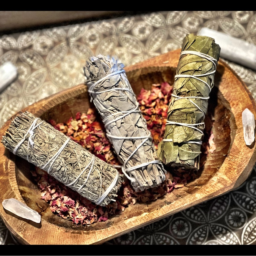 Sage bundles - Smudge Sticks (Brand New in packaging).